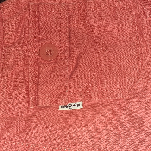 Levi's Woven Cargo Short | 12M | Coral Red - Picture 4 of 6